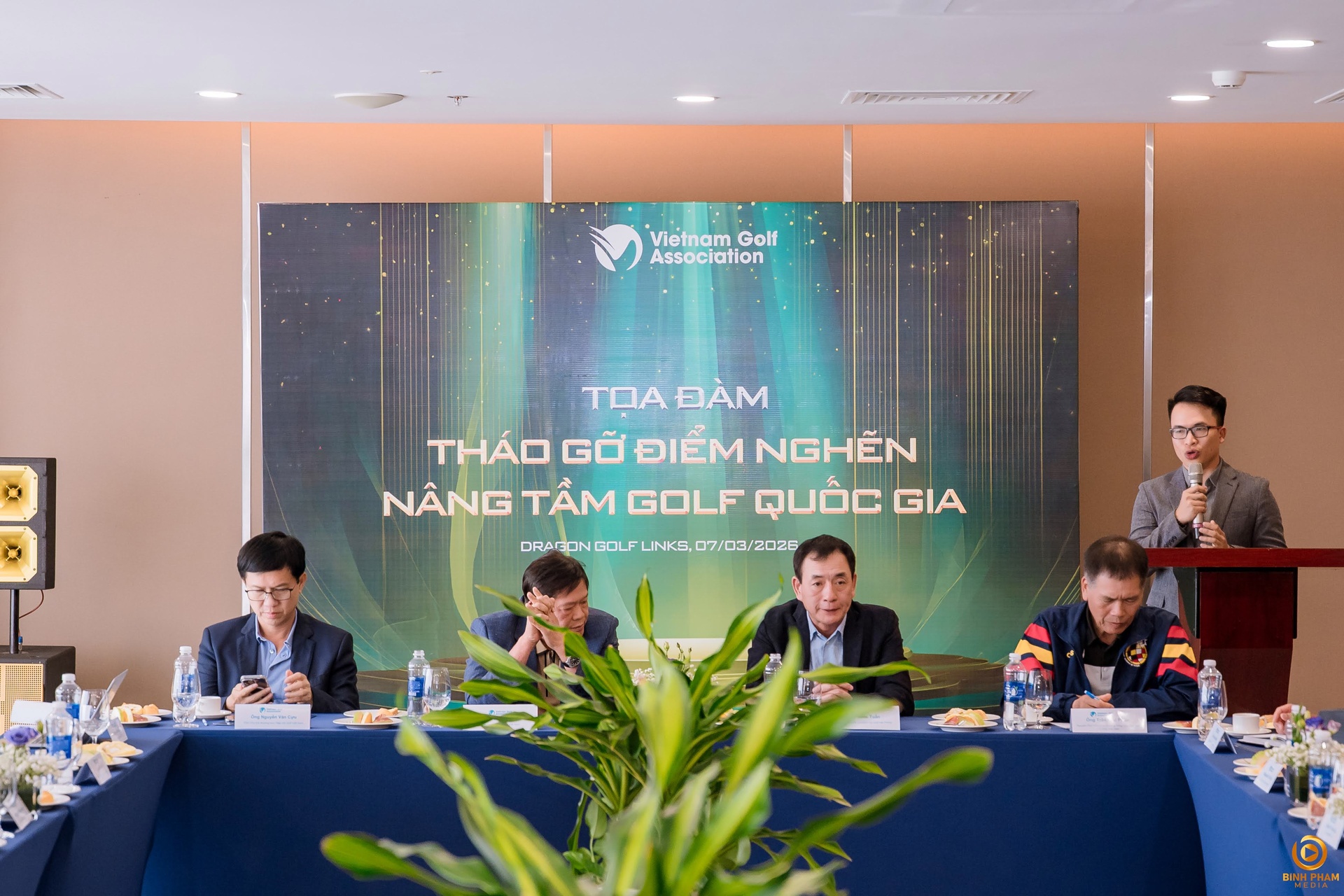 DSC08504.jpeg (615 KB)