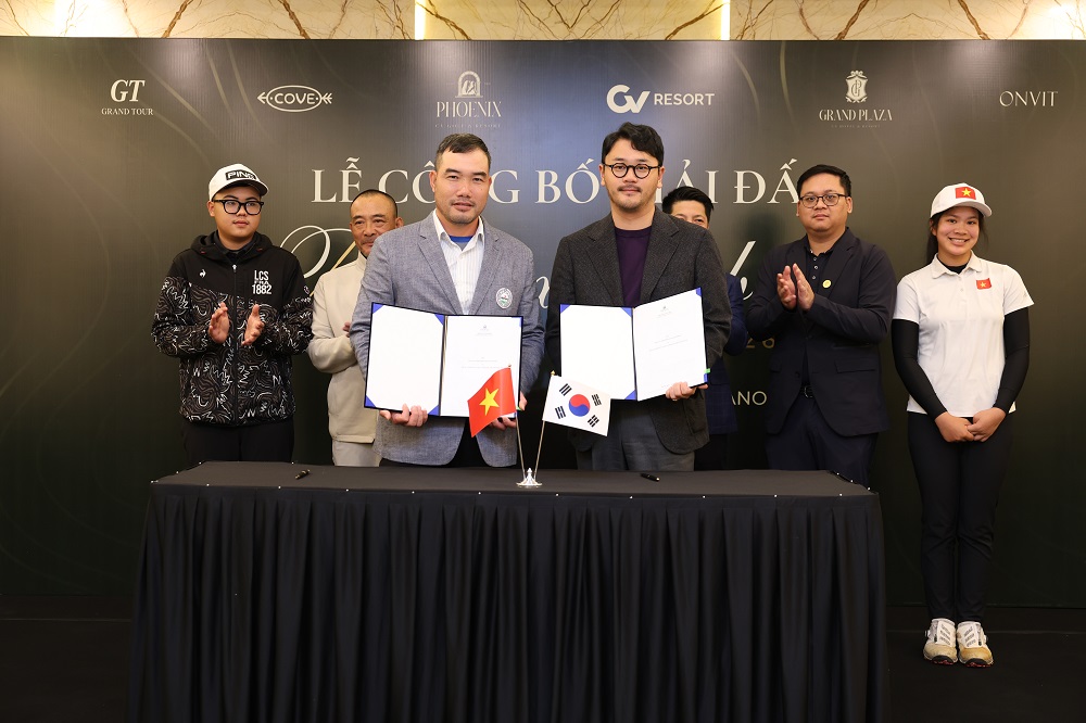 Le_ky_ket_MOU_giua_Tap_doan_Charmvit_va_Trung_tâm_Huan_luyen_va_Thi_dau_The_thao_Ha_Noi_-_Doi_tuyen_Gollf_Viet_Nam_SEA_Games_33_(2025).JPG (156 KB)