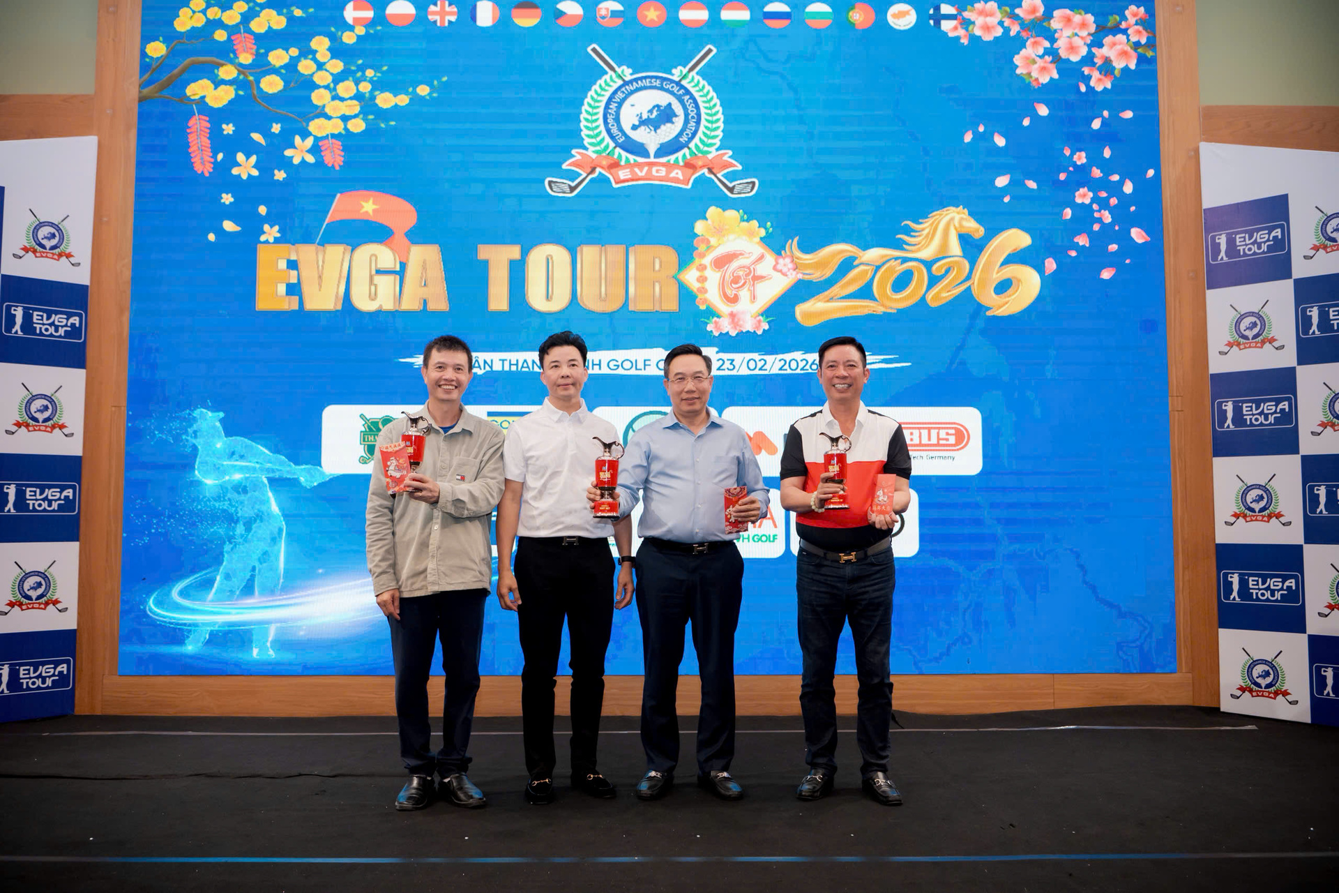 z7562034111020_d0022bf9fc65be9f6132f1c51bdee35f.jpg (945 KB)