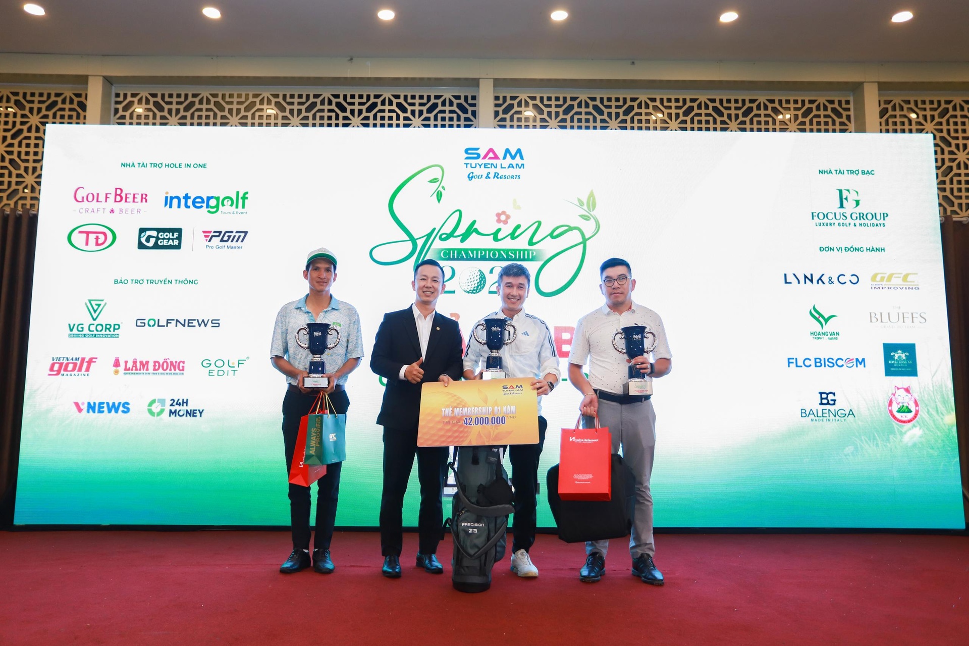 z7675885527771_16577f3196d4406f828f20871f2b5a60.jpg (577 KB)